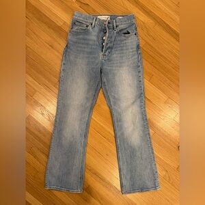 Aritzia Denim Forum The Bailey High Rise Crop Flare, Size 27